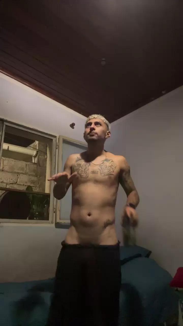 Demoniojoaquinn on Cam4 