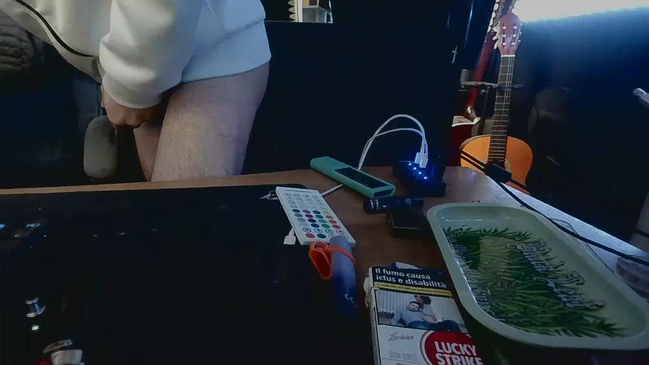DESIDERIOYOUNG on Cam4 