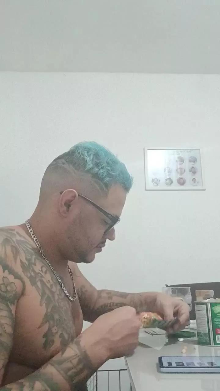 deusgrego1 on Cam4 