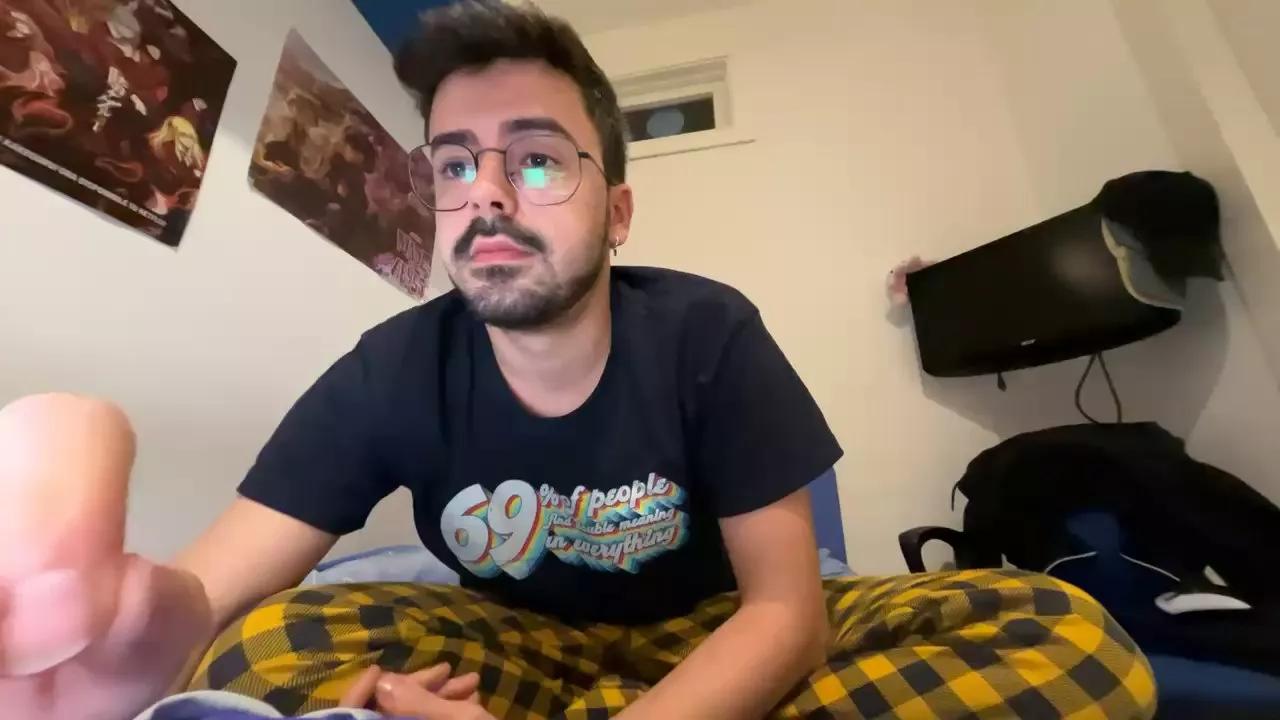 DiEndo31 on Cam4 