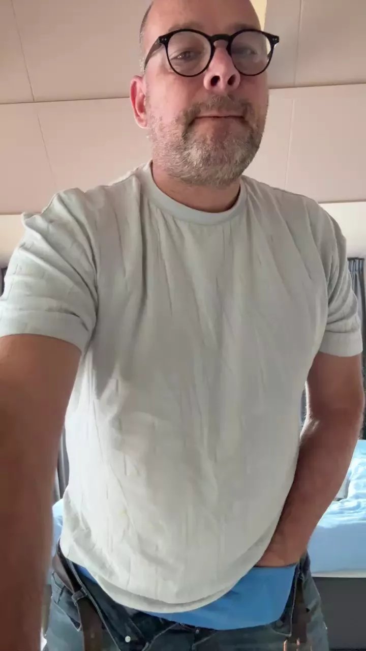 Offline DutchRobert on Cam4