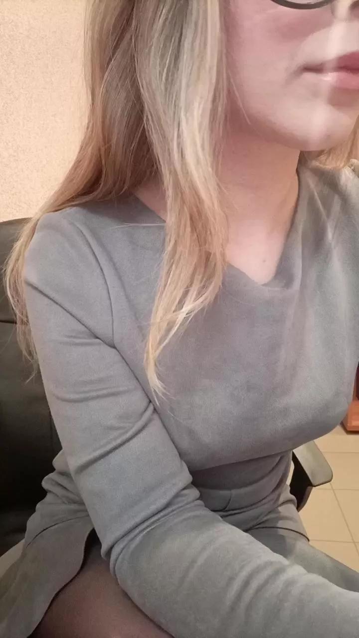 dzinblondi on Cam4 