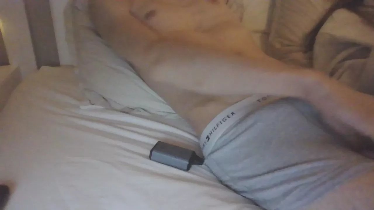 Offline ElViko1 on Cam4