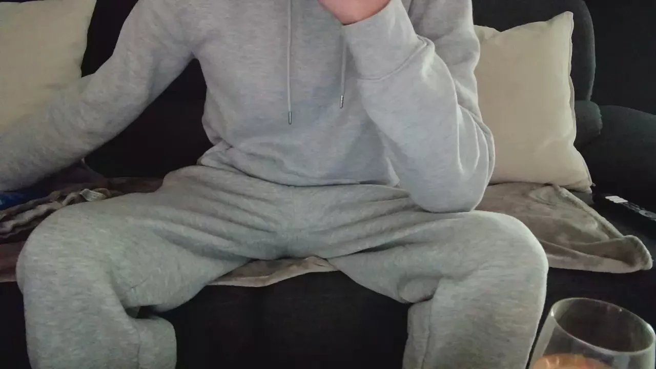 Offline ElViko1 on Cam4