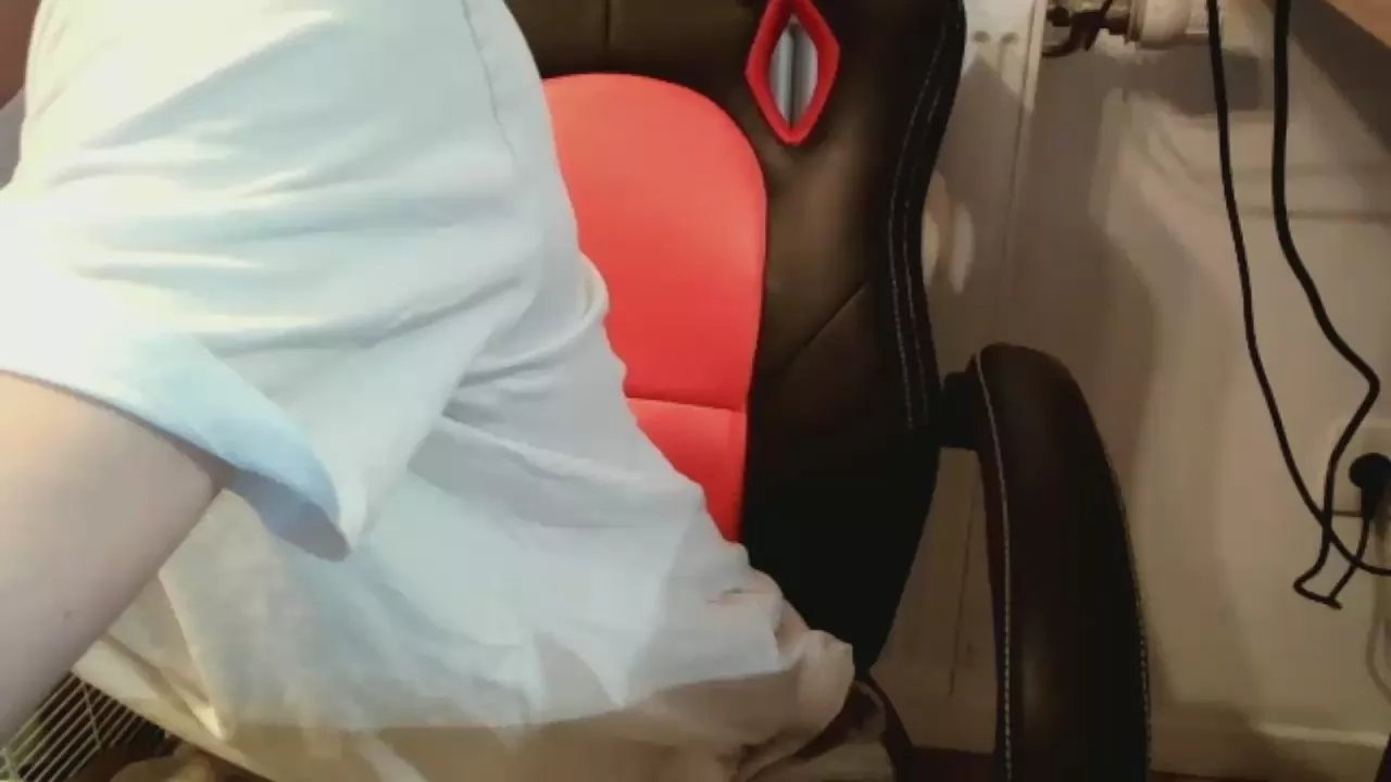 Offline ElViko1 on Cam4