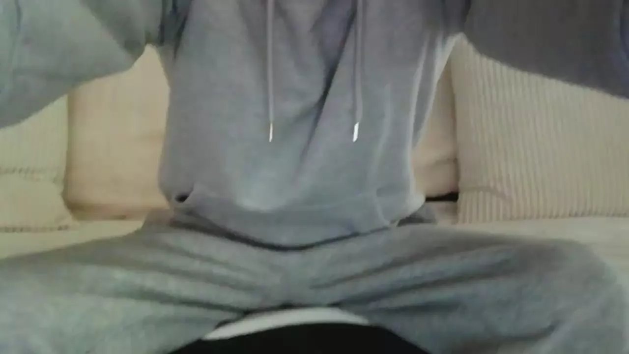 Offline ElViko1 on Cam4