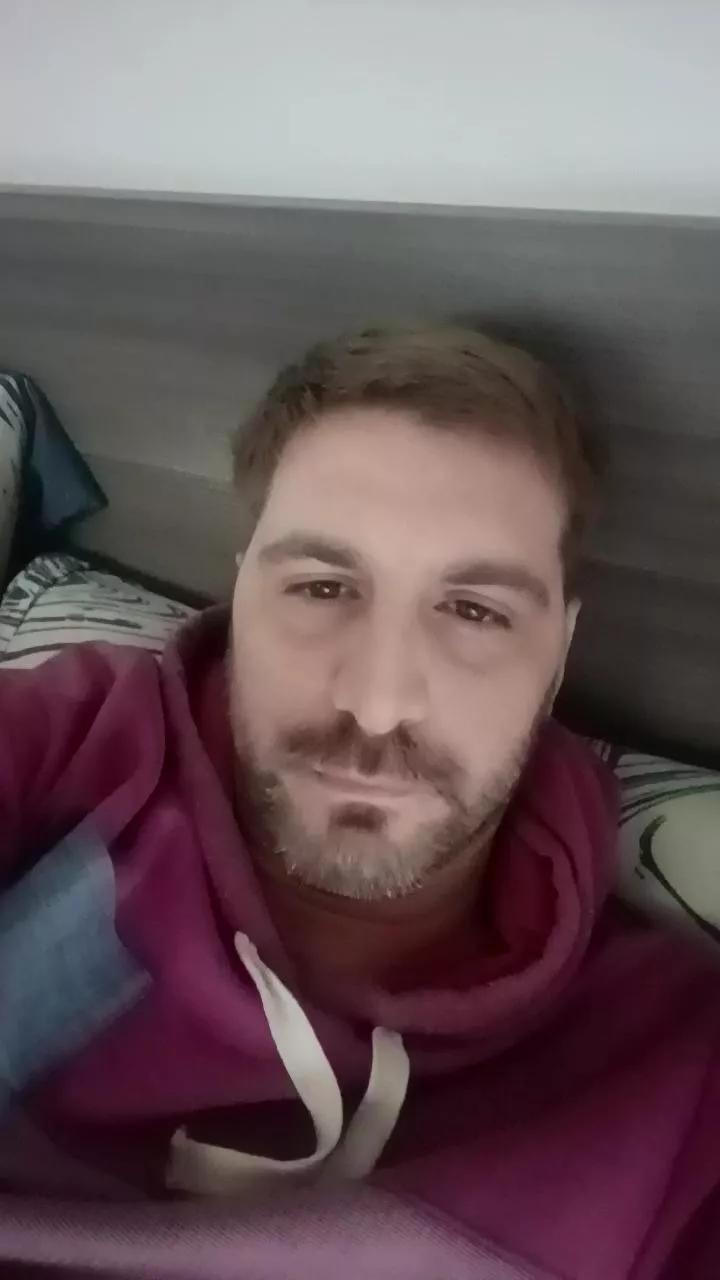 Elvillero85 on Cam4 