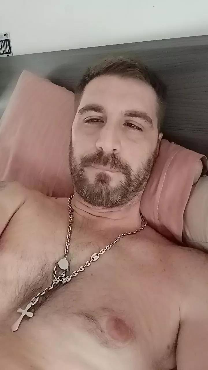 Elvillero85 on Cam4 