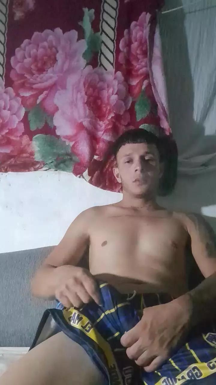 Emaa21c on Cam4 