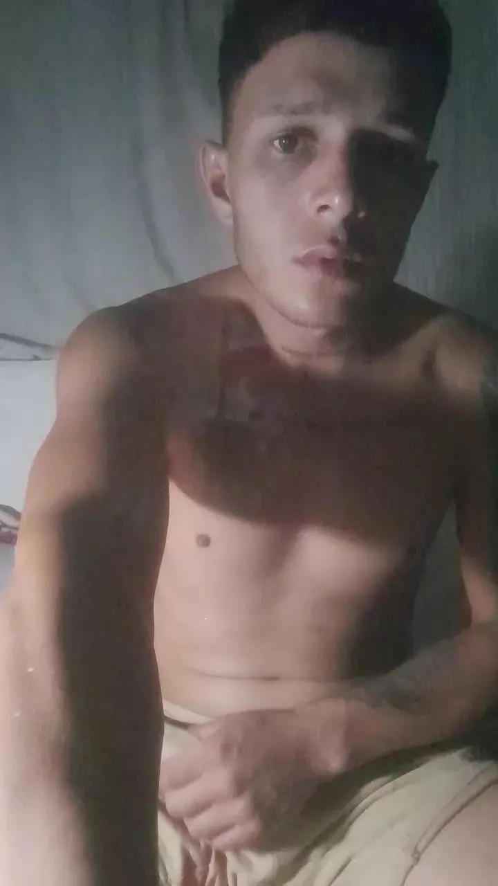 Emaa21c on Cam4 