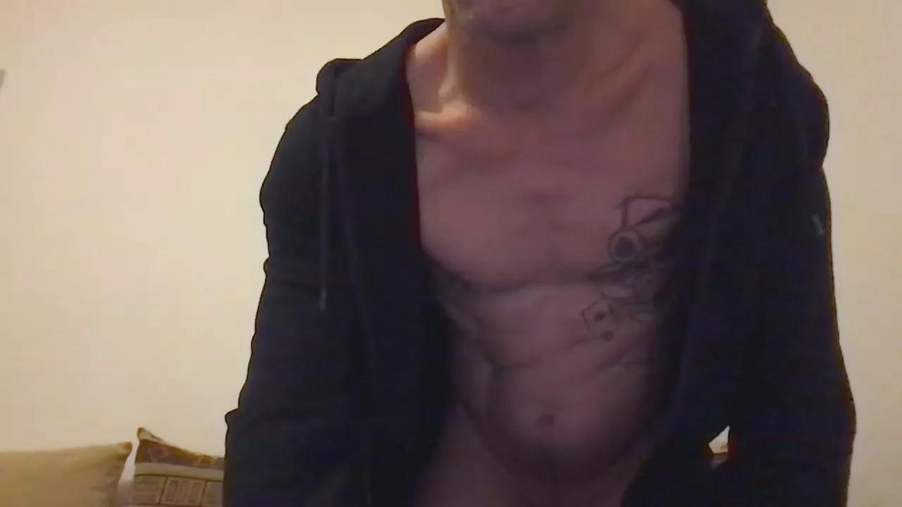 envie09 on Cam4 
