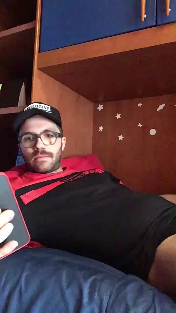 Ericazzo on Cam4 