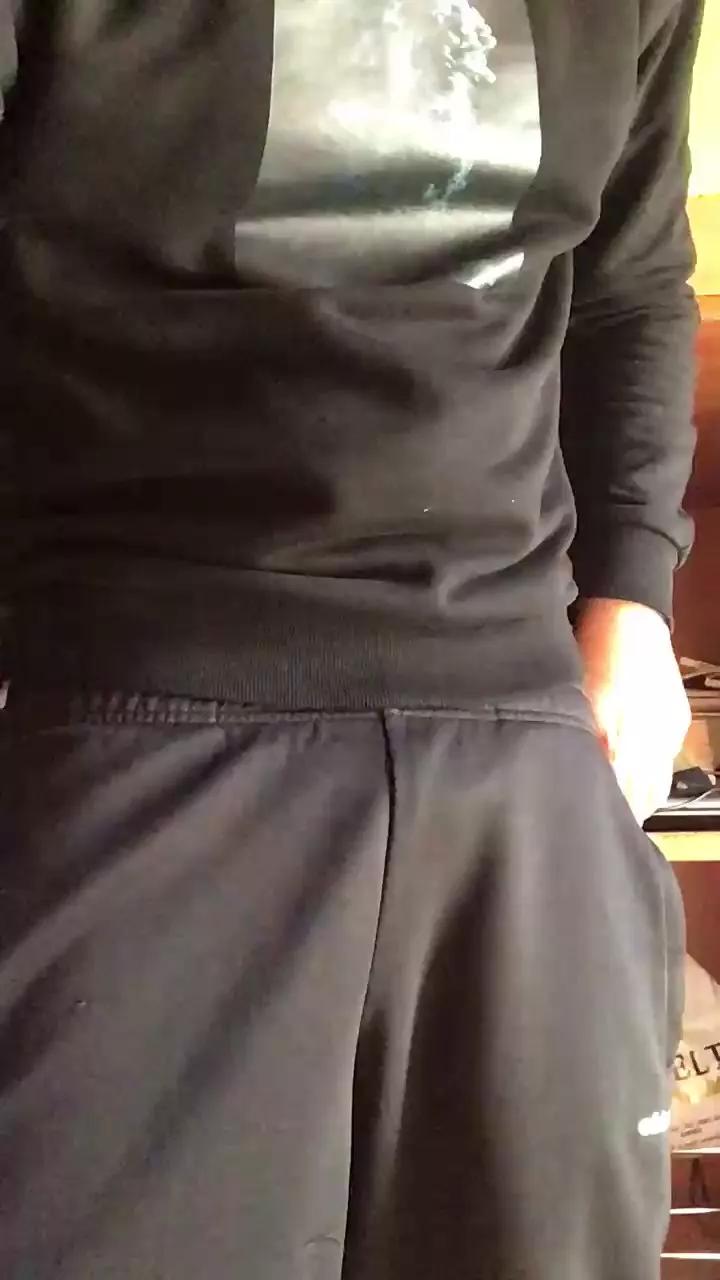 Ericazzo on Cam4 