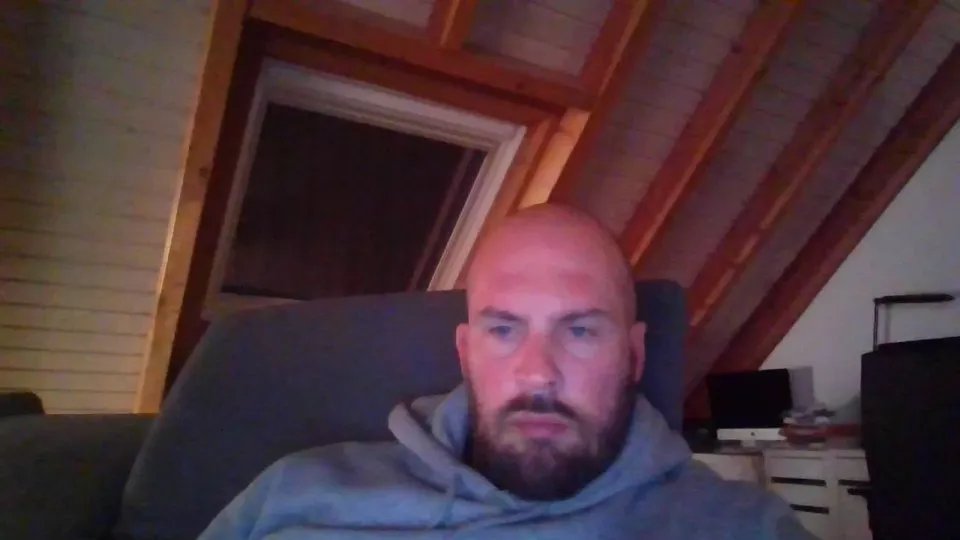 Offline eshot2punkt0 on Cam4