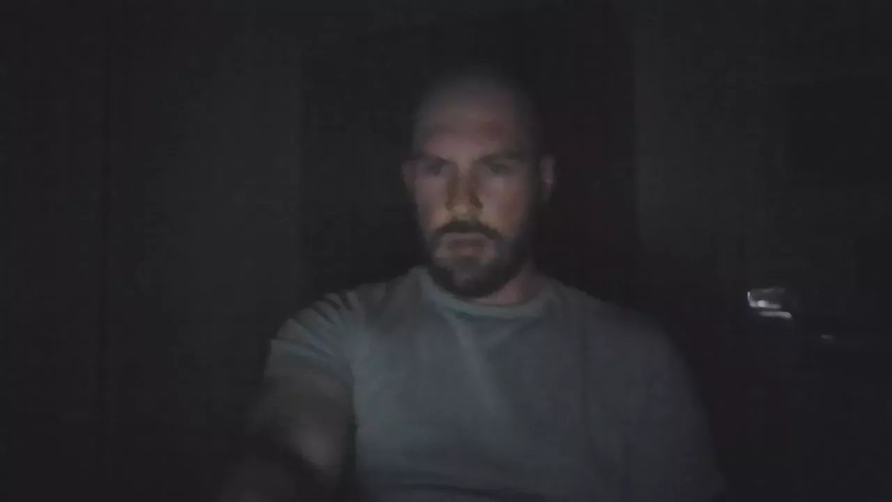 Offline eshot2punkt0 on Cam4