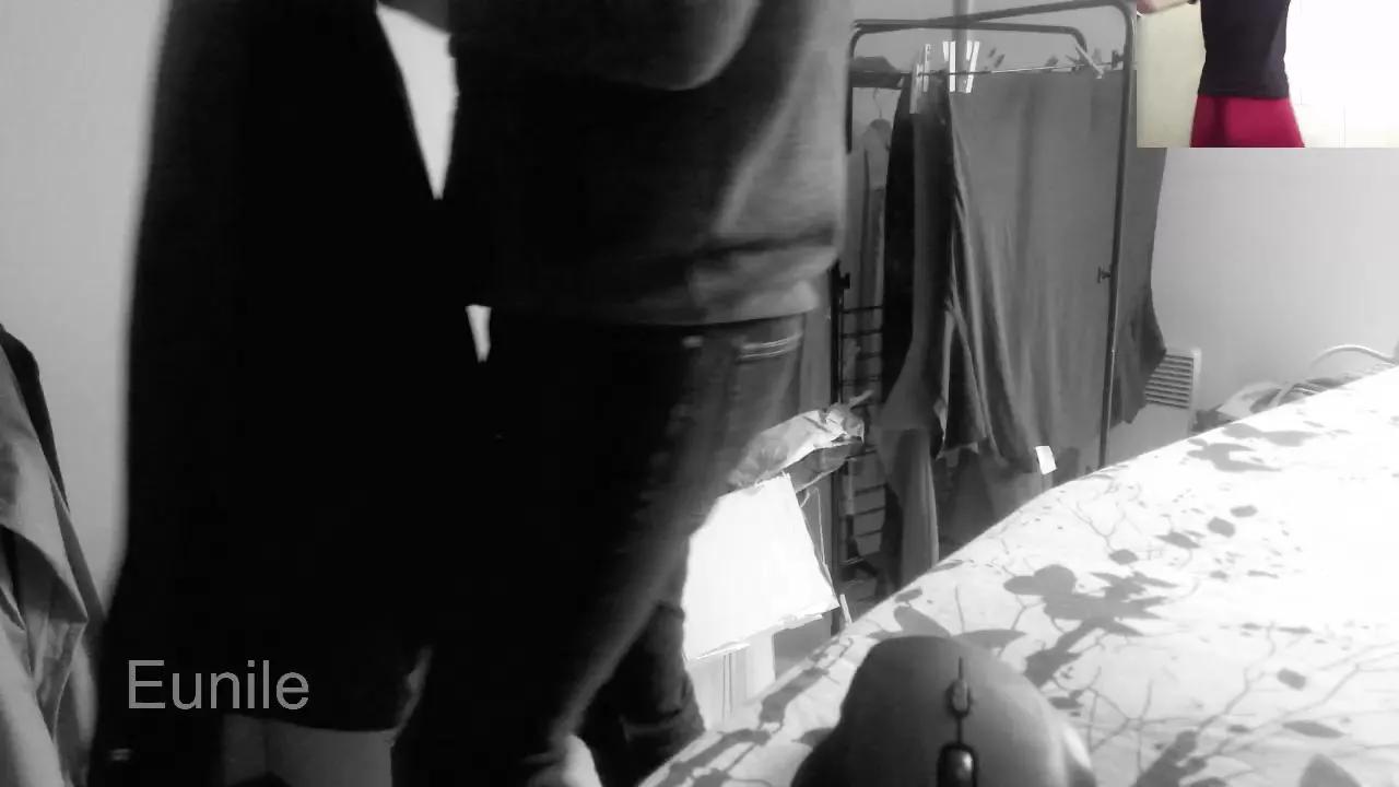 eunile on Cam4 