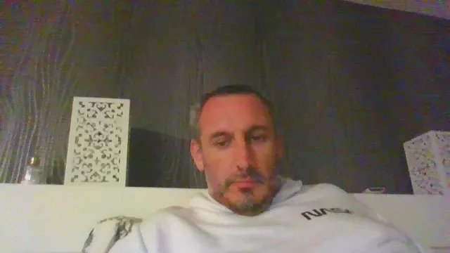 Offline Fabx383 on Cam4