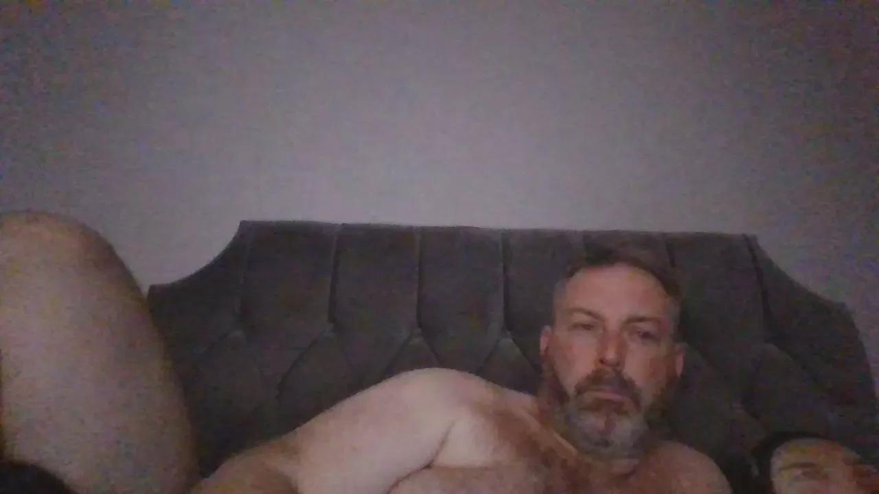 Feature_me on Cam4 