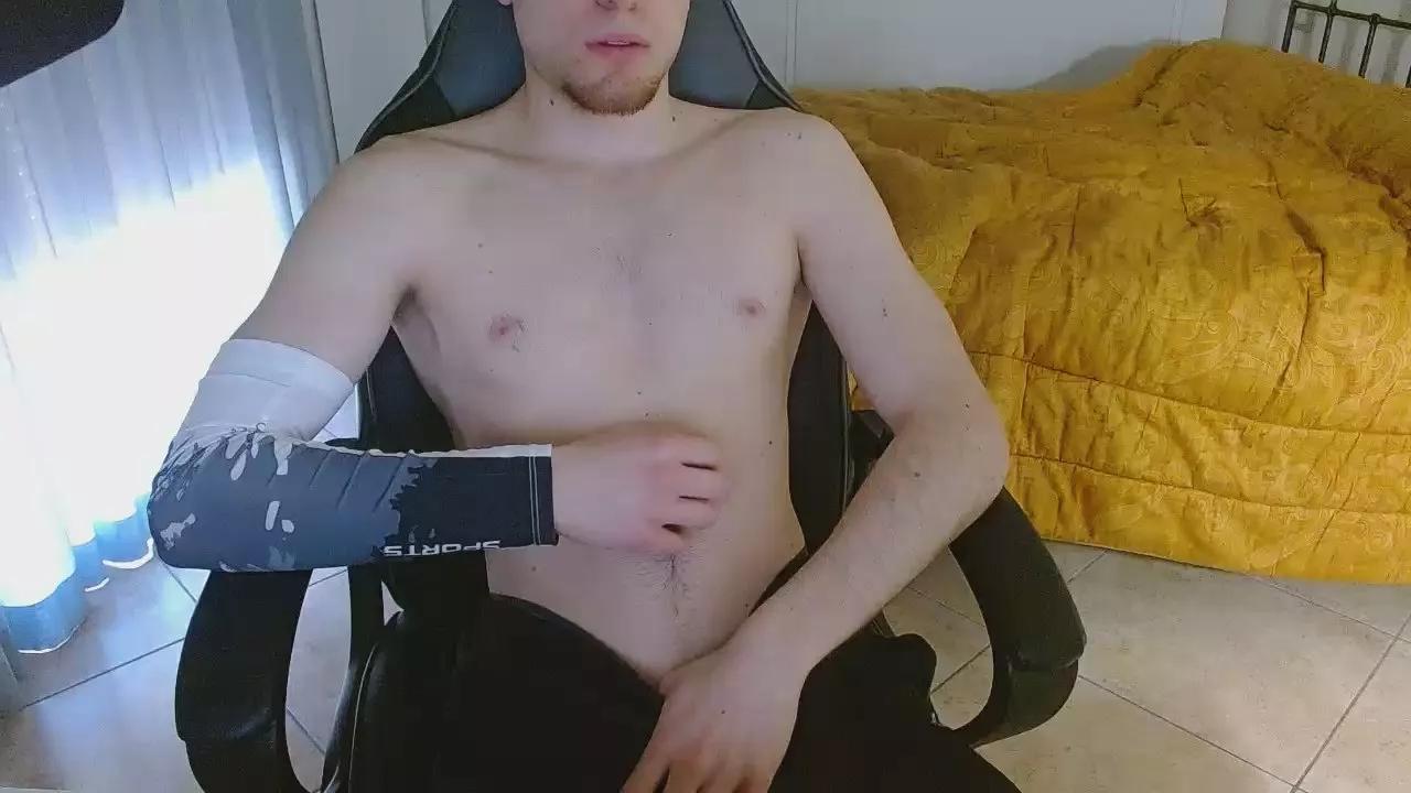 FitBoywow on Cam4 
