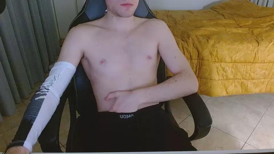 FitBoywow on Cam4 