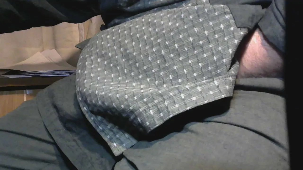 Offline fluffbearr on Cam4