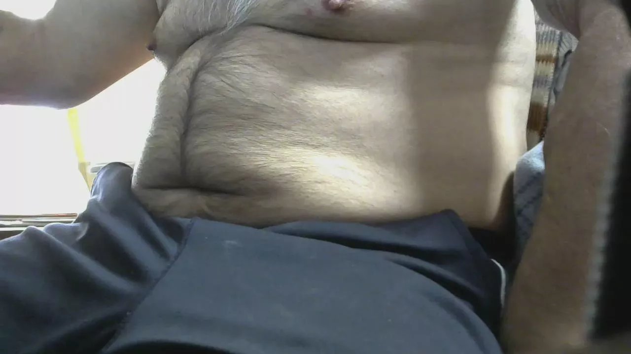 Offline fluffbearr on Cam4