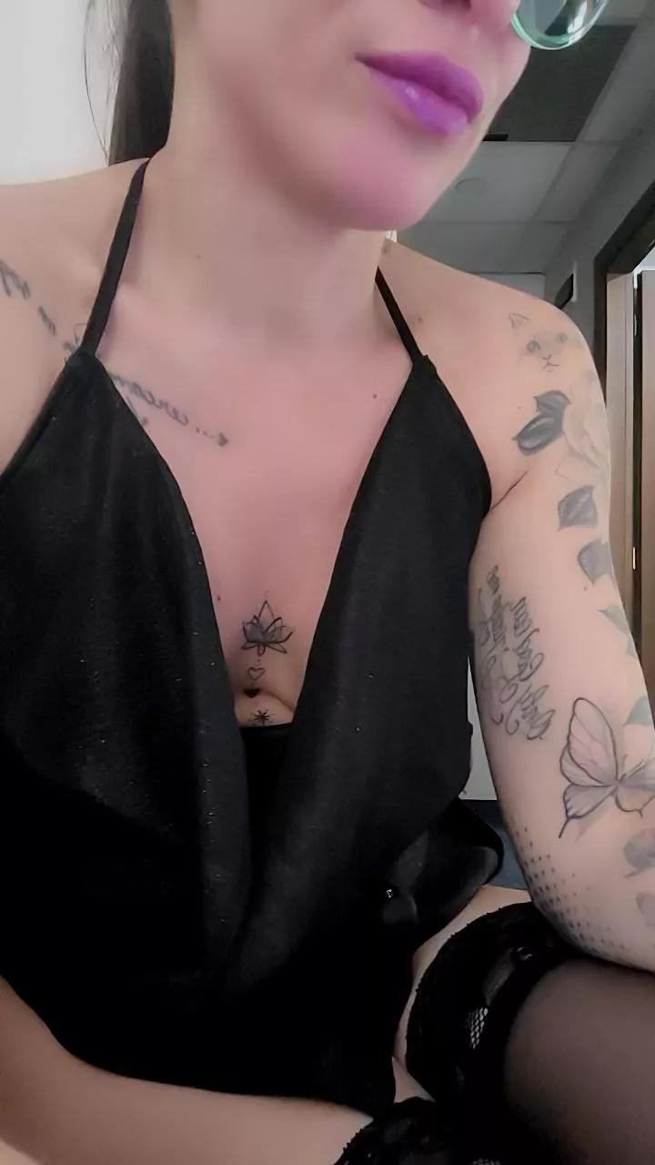 fragile7883 on Cam4 