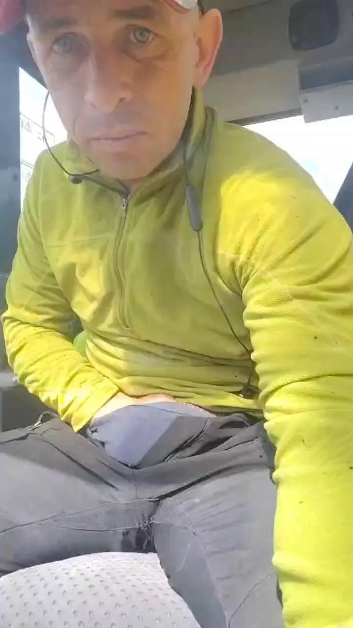 Offline fram30 on Cam4