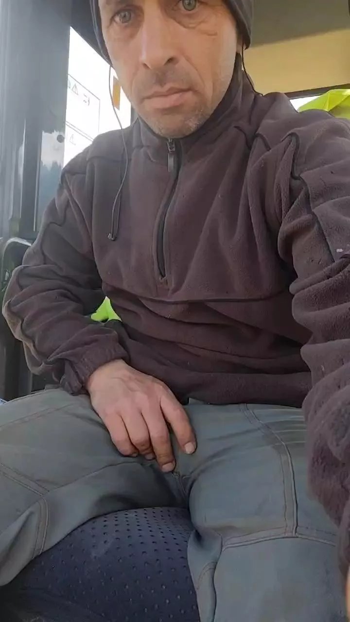 Offline fram30 on Cam4