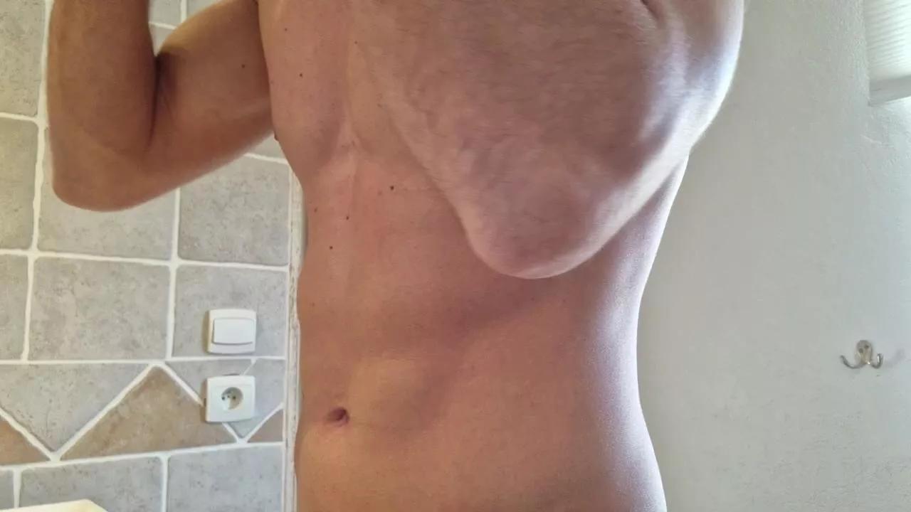 frenchfitsexy on Cam4 