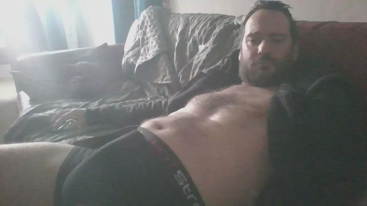 frenchi666 on Cam4 