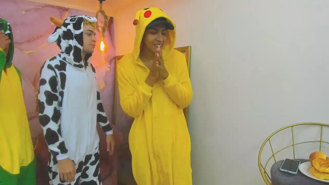 Friends_Lust on Cam4 