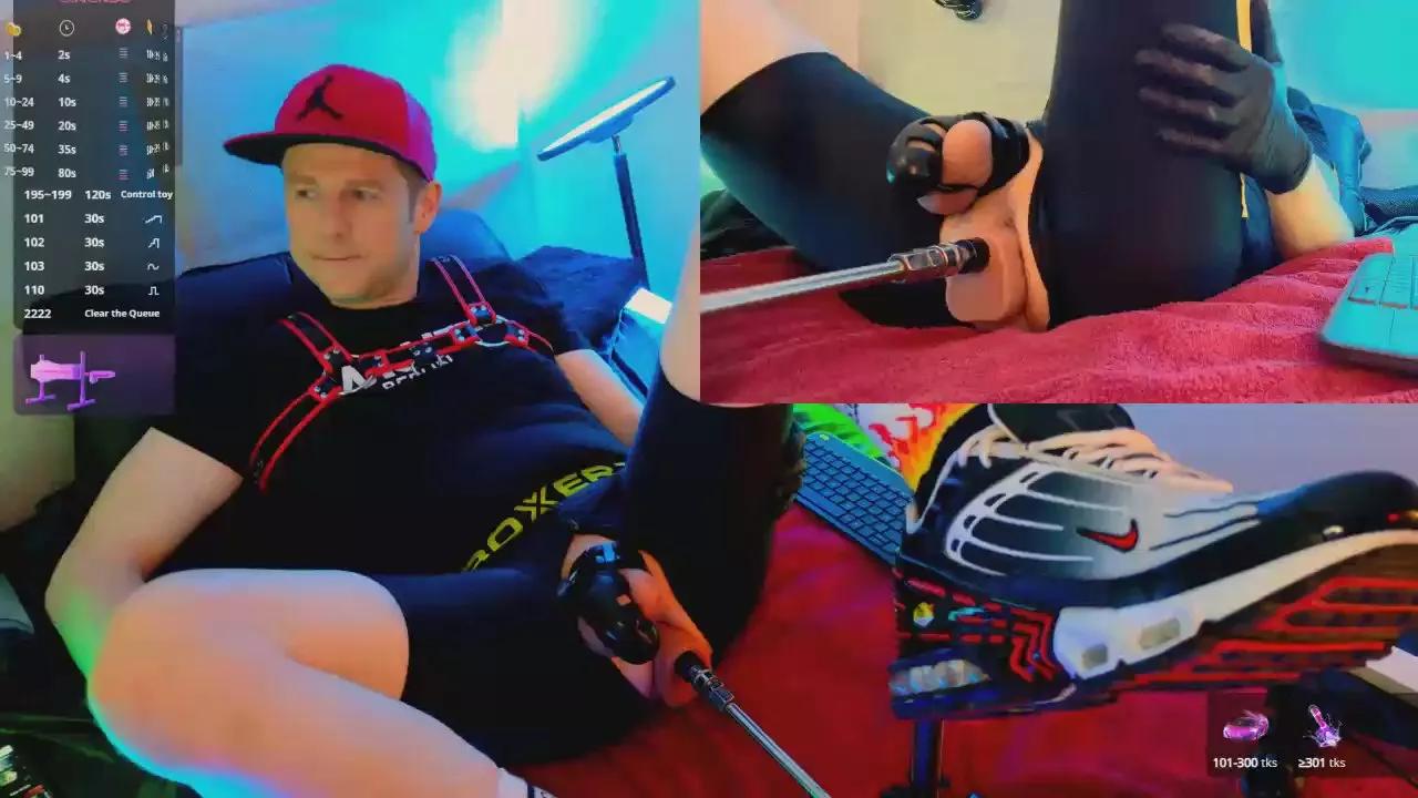 Fucthebitch on Cam4 