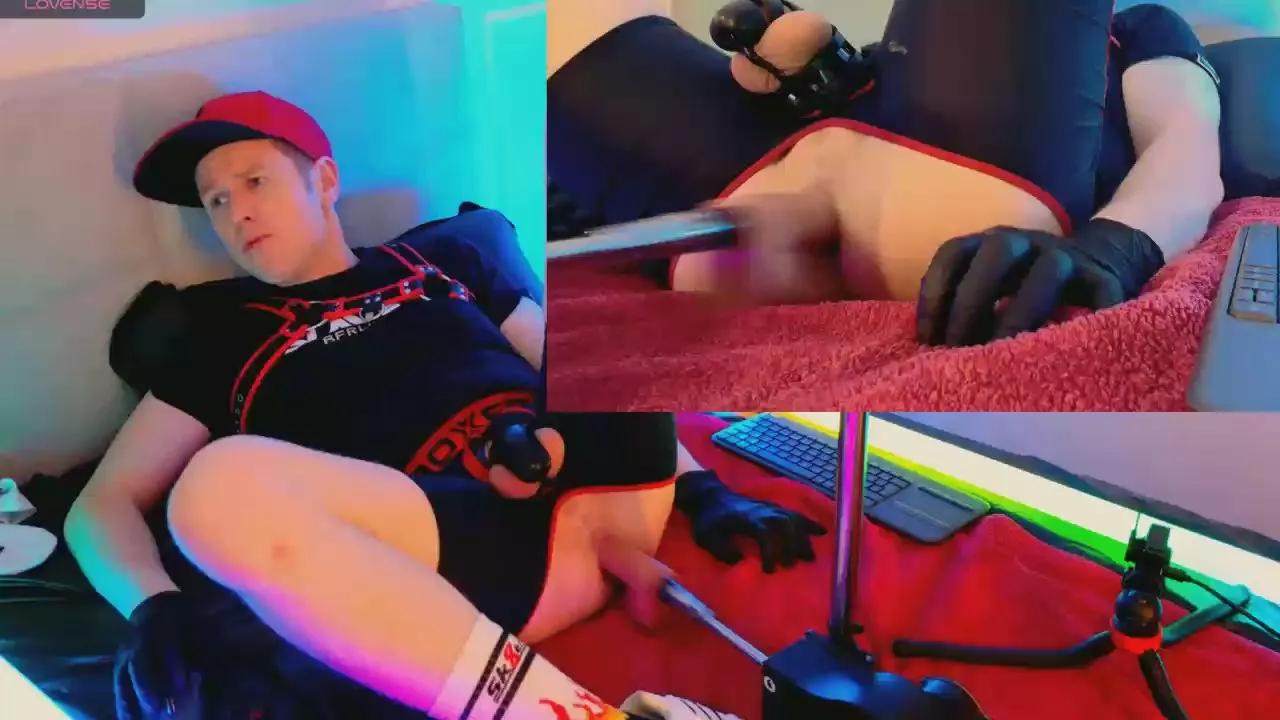 Fucthebitch on Cam4 