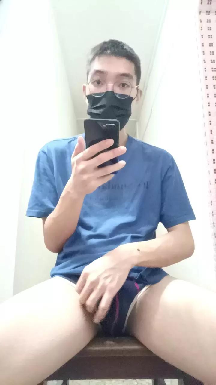 FunwmboG on Cam4 