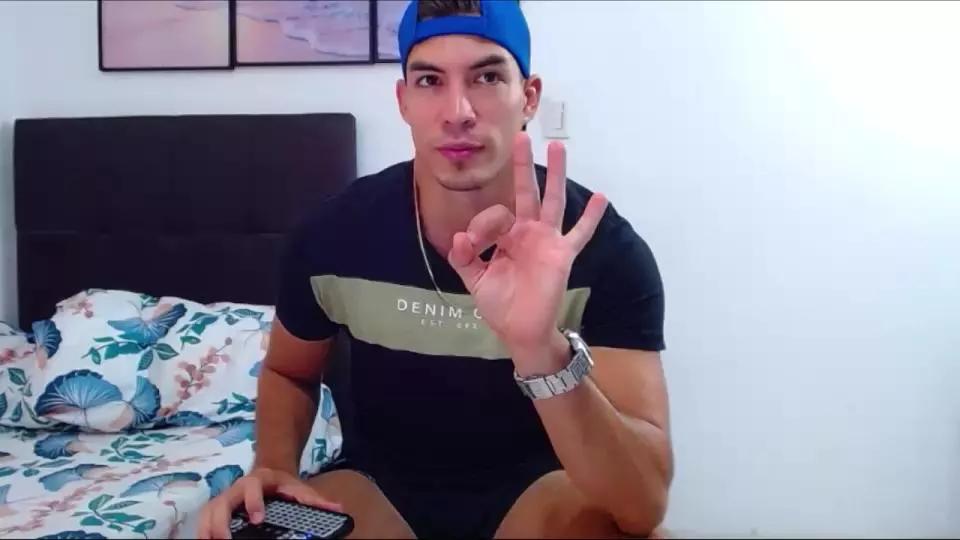 gaston_pezzuti on Cam4 