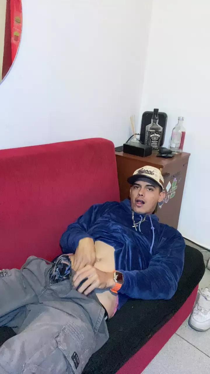 gastonchan on Cam4 