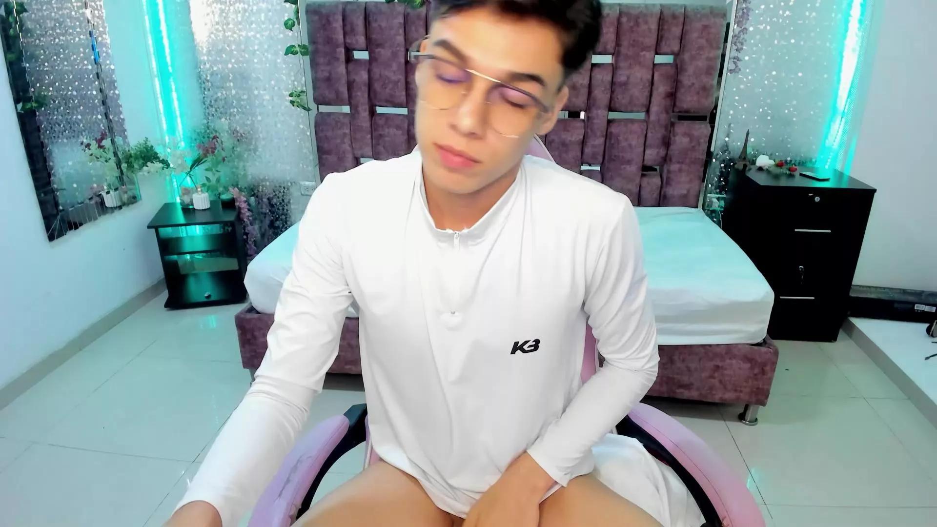 Gerony on Cam4 