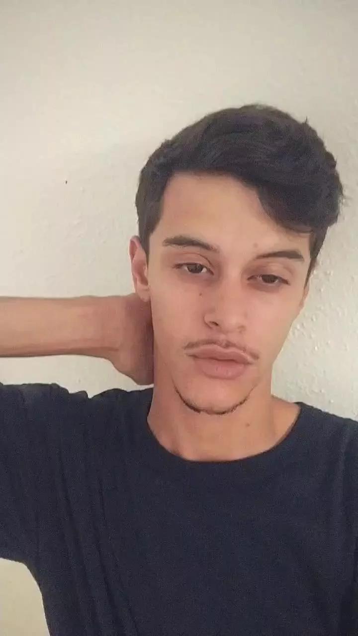 GiganteOMenino on Cam4 
