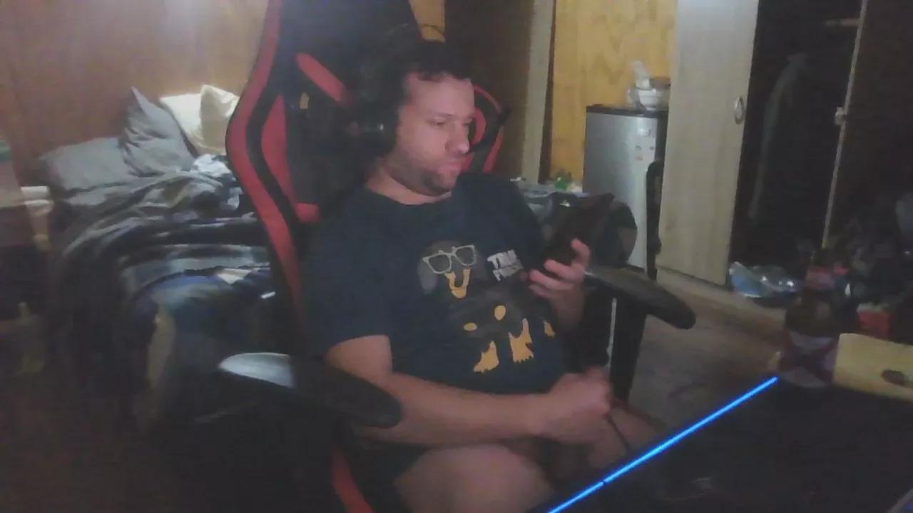 Giingz22 on Cam4 