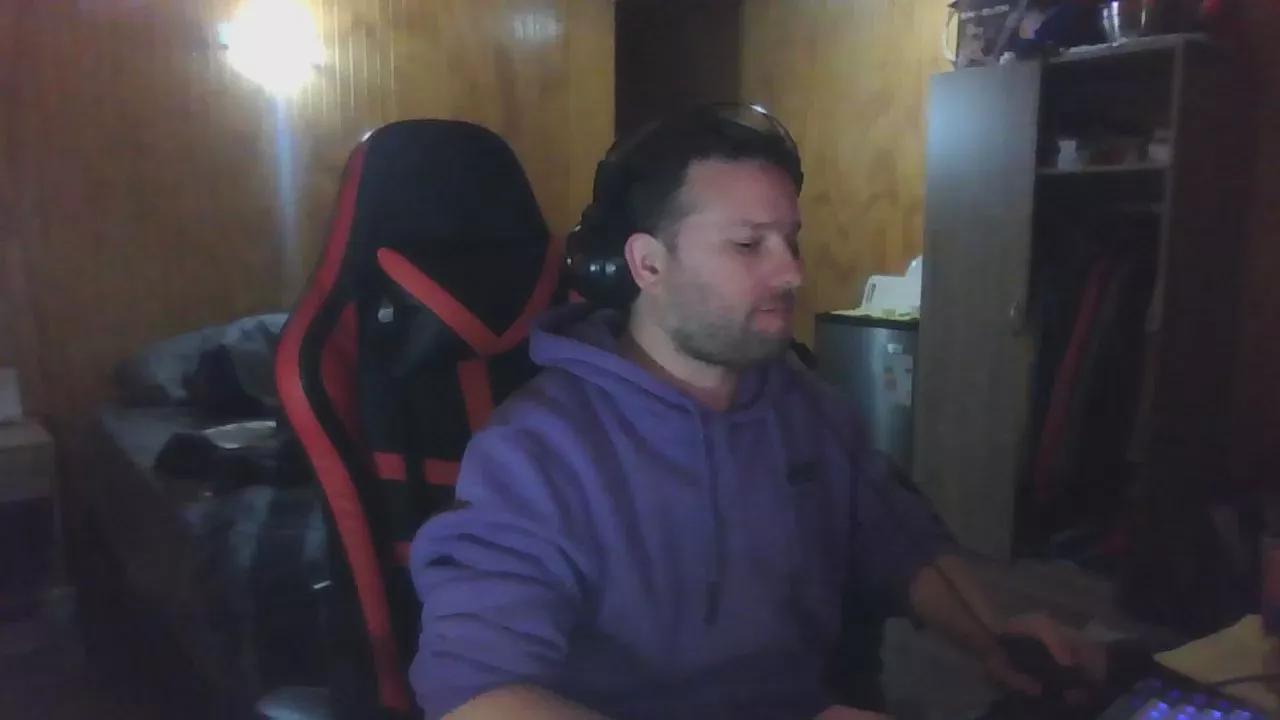 Giingz22 on Cam4 