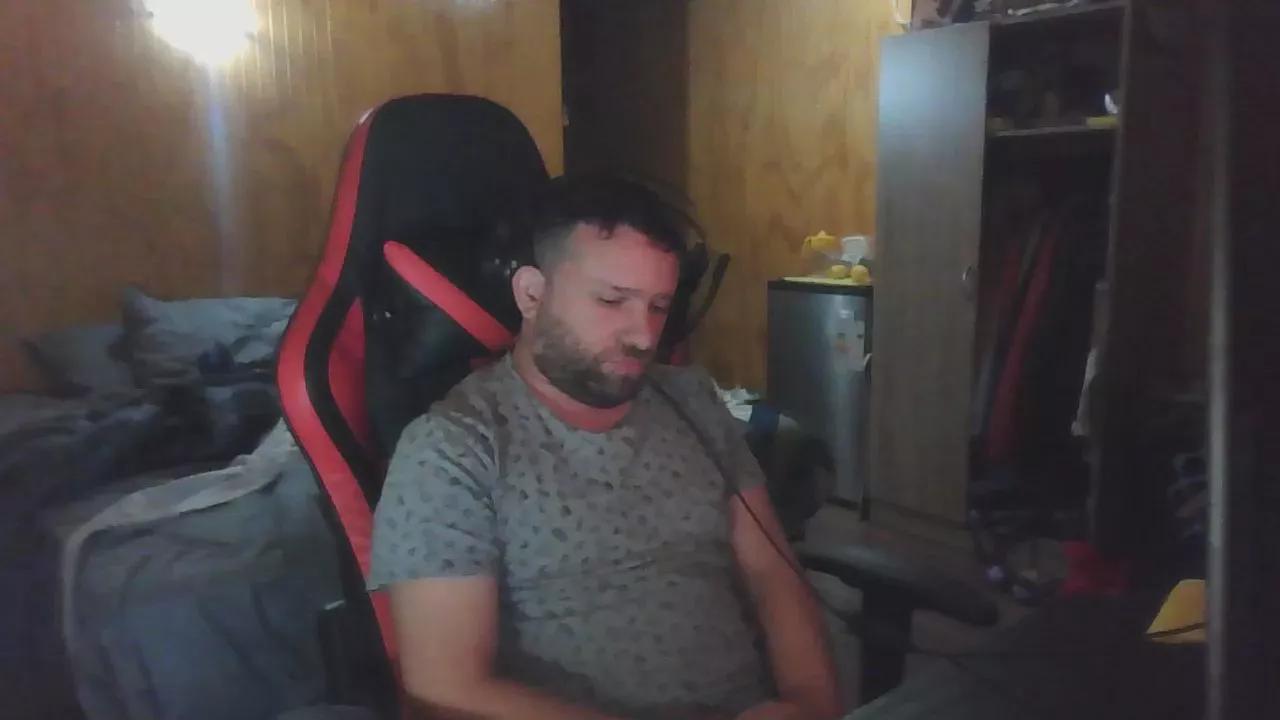 Giingz22 on Cam4 