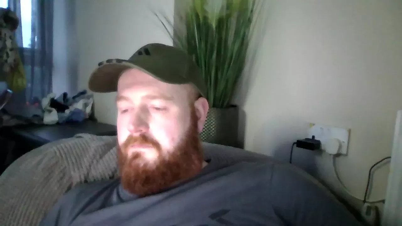 Offline Gingerr_beard on Cam4