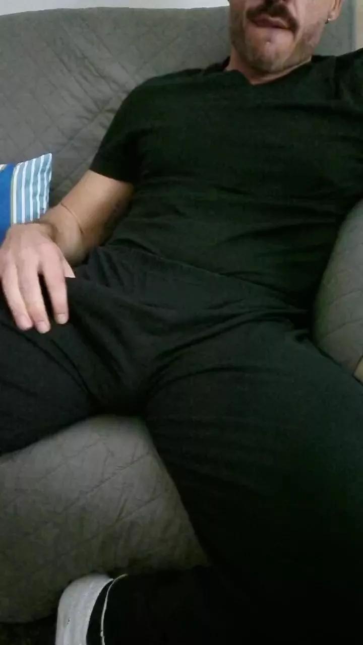 giovan2020 on Cam4 