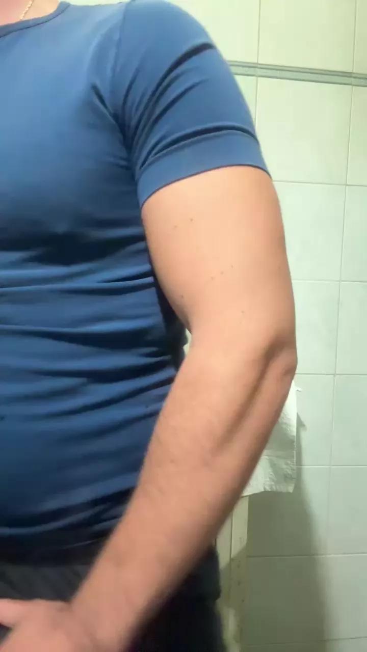 giovan2020 on Cam4 