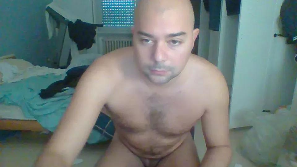 GiuliopiniTT on Cam4 