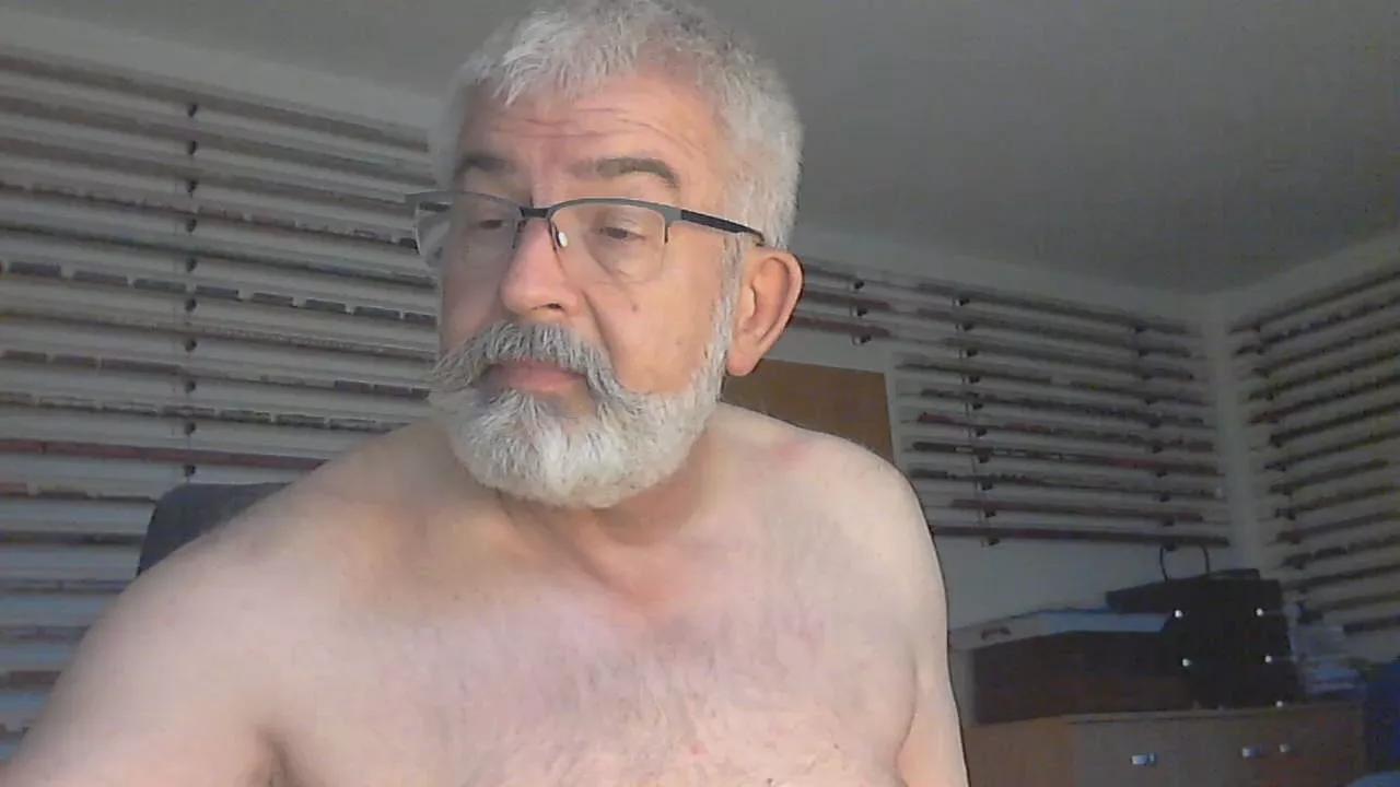 goatee_LA on Cam4 