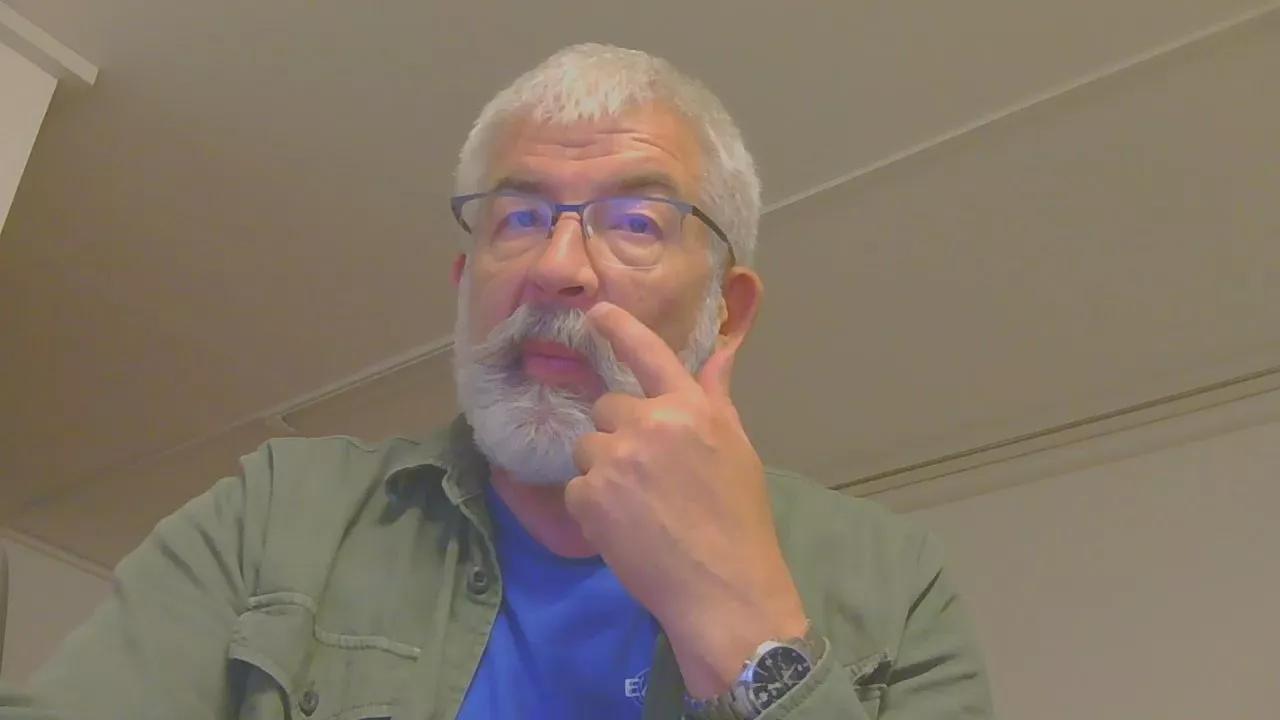 goatee_LA on Cam4 