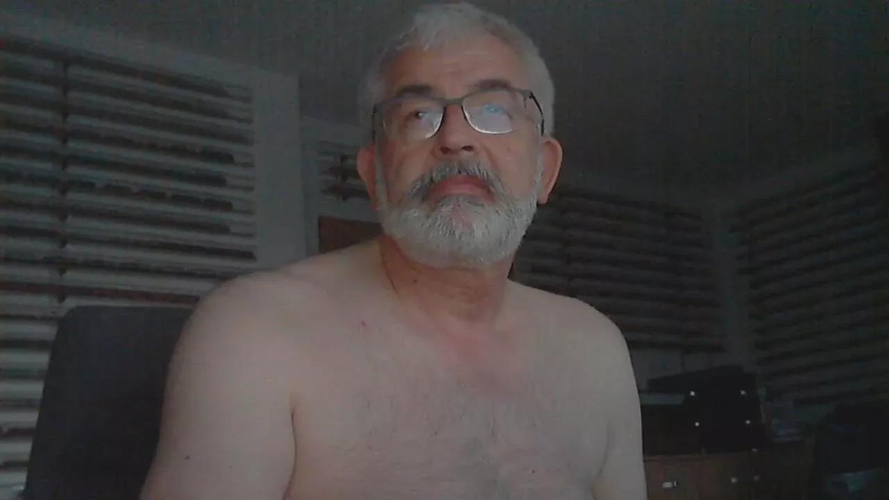 goatee_LA on Cam4 