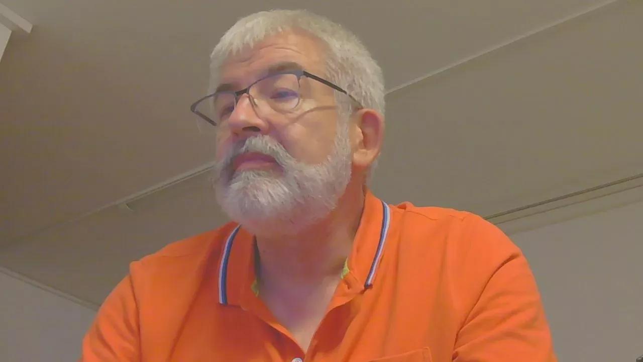 goatee_LA on Cam4 